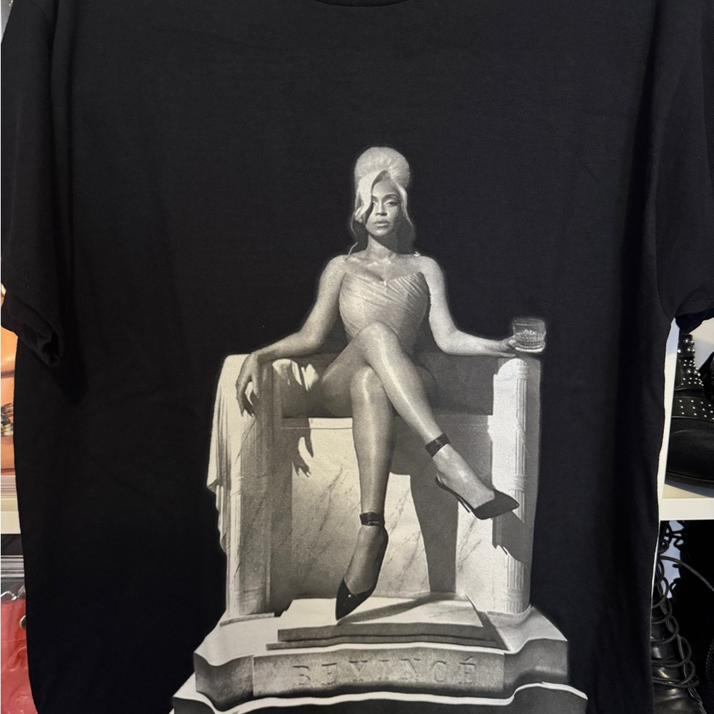 Beyoncé OFFICIAL Cowboy Carter Tour Washington DC Statue Tee